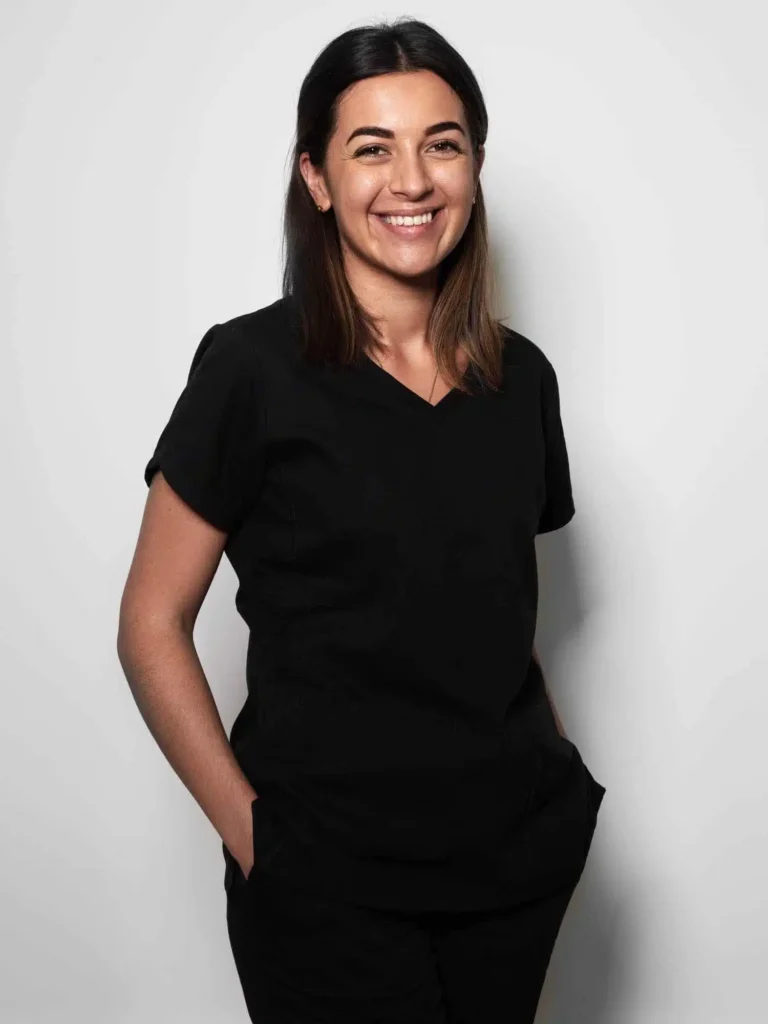 Dr Loise Notin estheticienne membre du personnel medical de la clinique Bellefontaine | Dr Favre Lausanne| Dr Favre Lausanne