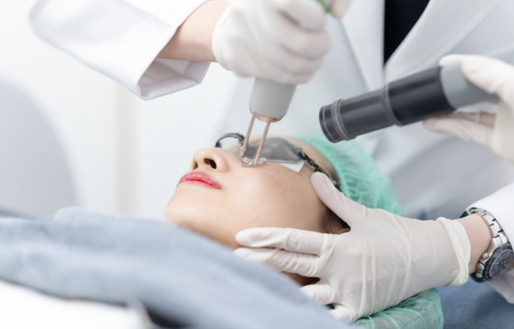 Traitement des cicatrices d’acné au laser Pico plus